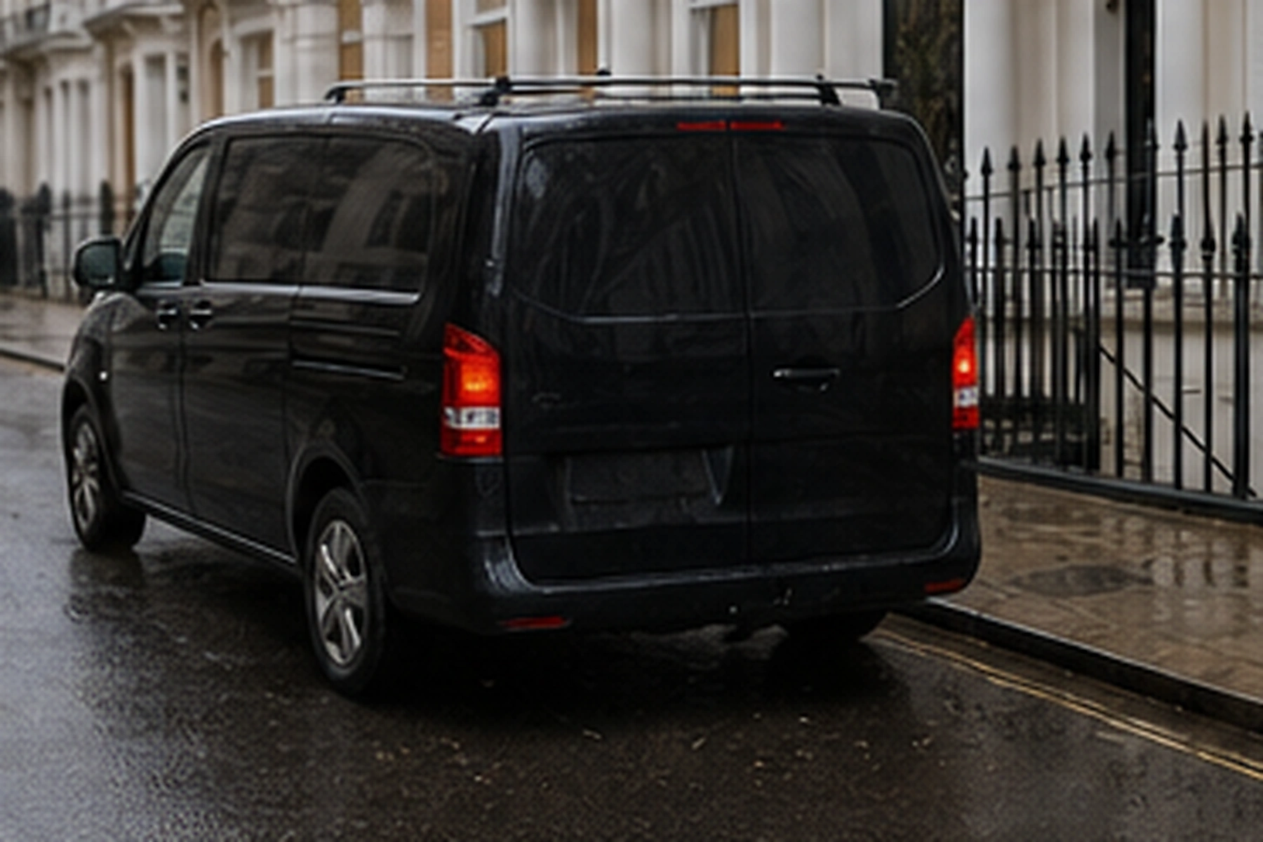 Spider Control London hero image showing a professional pest technician in London